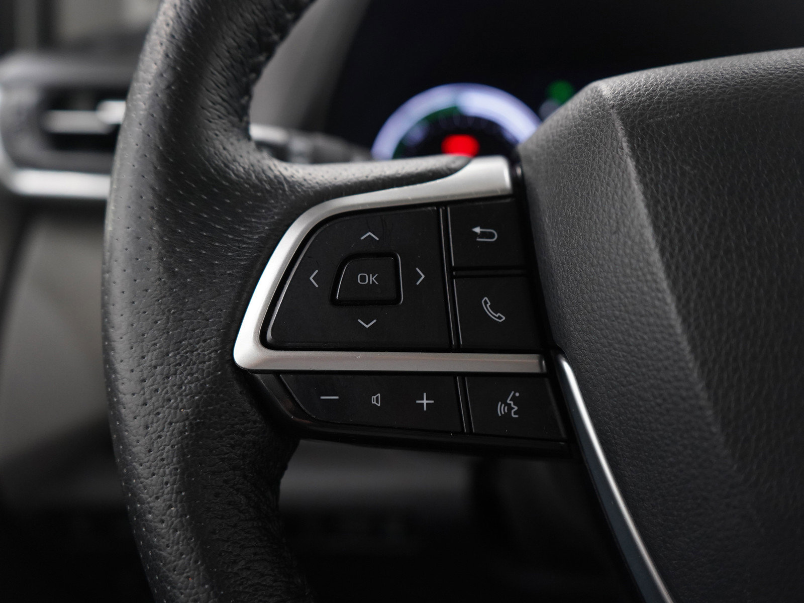 Used 2021 Toyota Sienna Limited image 29