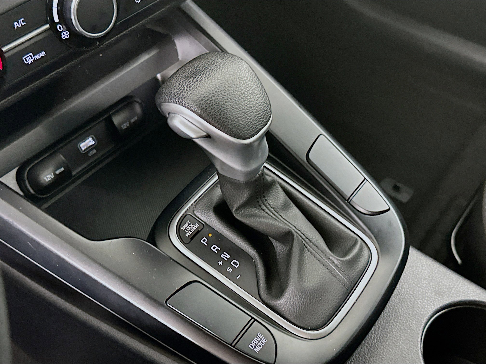 Used 2025 Kia Soul LX w/ LX Technology Package image 24