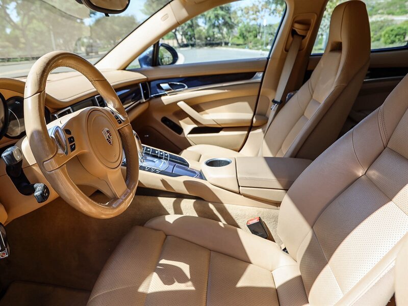 Used 2012 Porsche Panamera image 27