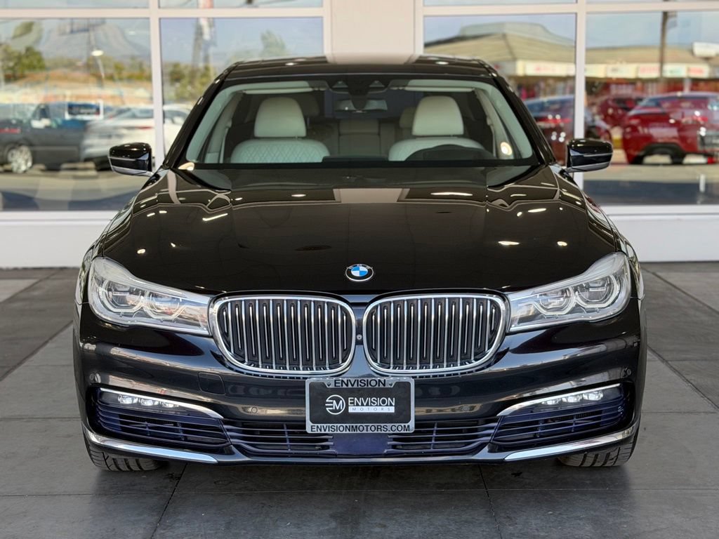 Used 2016 BMW 750i RWD image 4