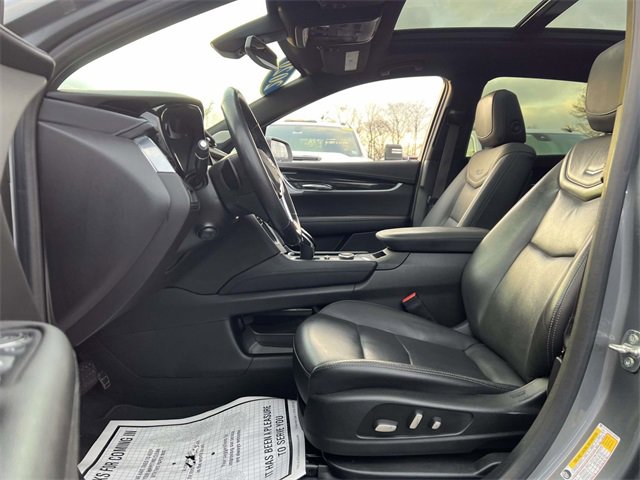 Used 2020 Cadillac XT5 Premium Luxury image 9