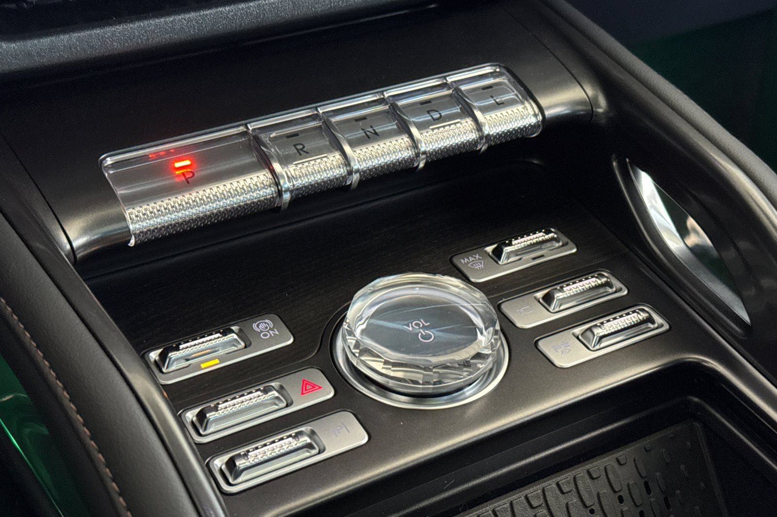 New 2026 Lincoln Nautilus Reserve AWD/4WD image 18