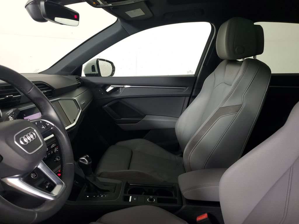 Used 2021 Audi Q3 2.0T Premium w/ Convenience Package AWD/4WD image 22