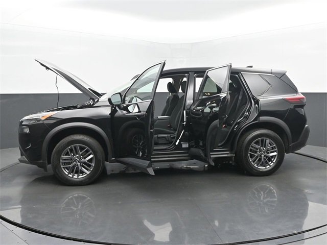 Used 2023 Nissan Rogue S image 55