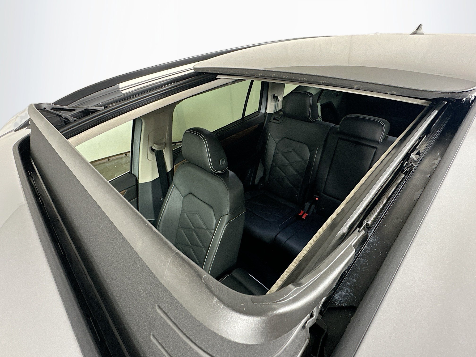 New 2026 Volkswagen Atlas SE AWD/4WD image 3