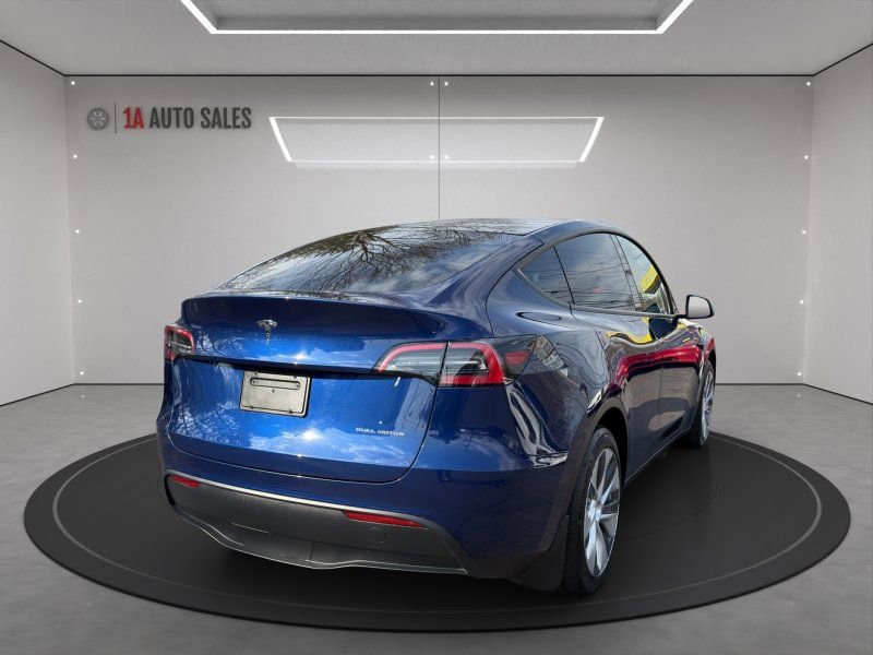 Used 2023 Tesla Model Y Long Range image 5