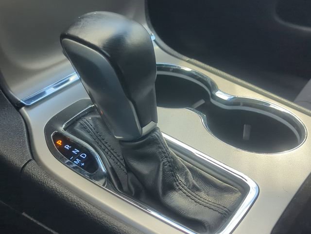 Used 2019 Jeep Grand Cherokee Laredo AWD/4WD image 20