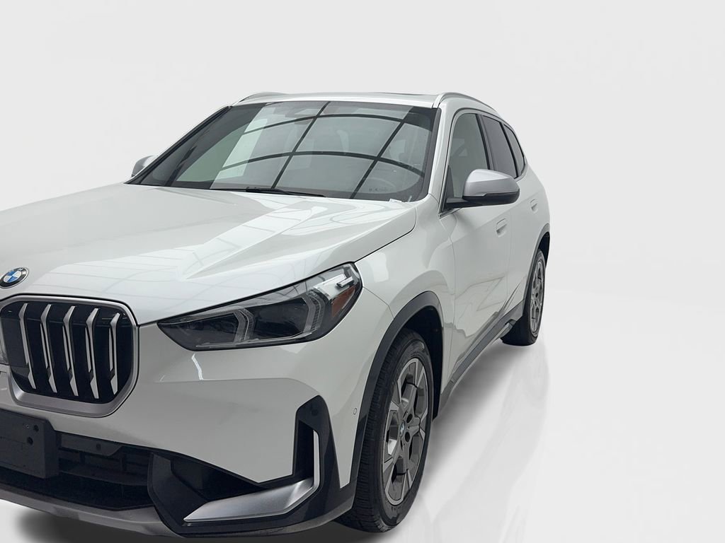 Used 2024 BMW X1 xDrive28i AWD/4WD image 4