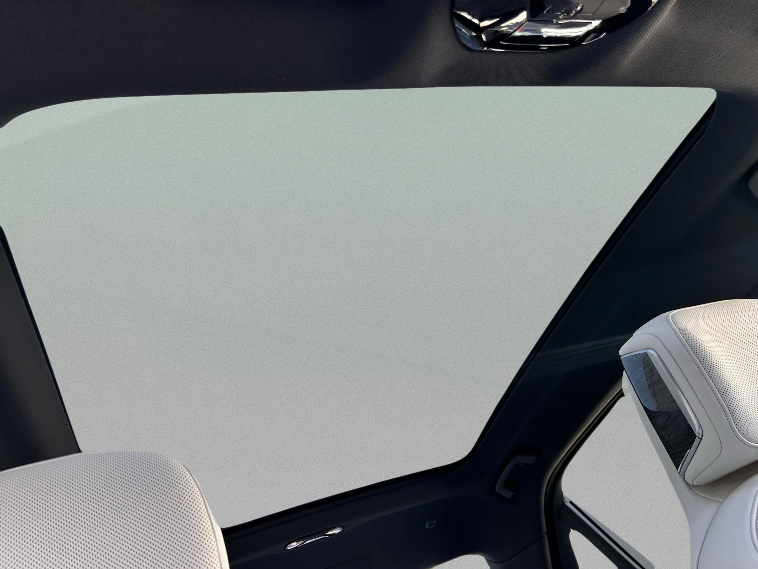 Used 2025 BMW i7 xDrive60 image 34