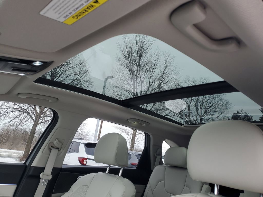 Used 2023 Kia Sorento SX image 12