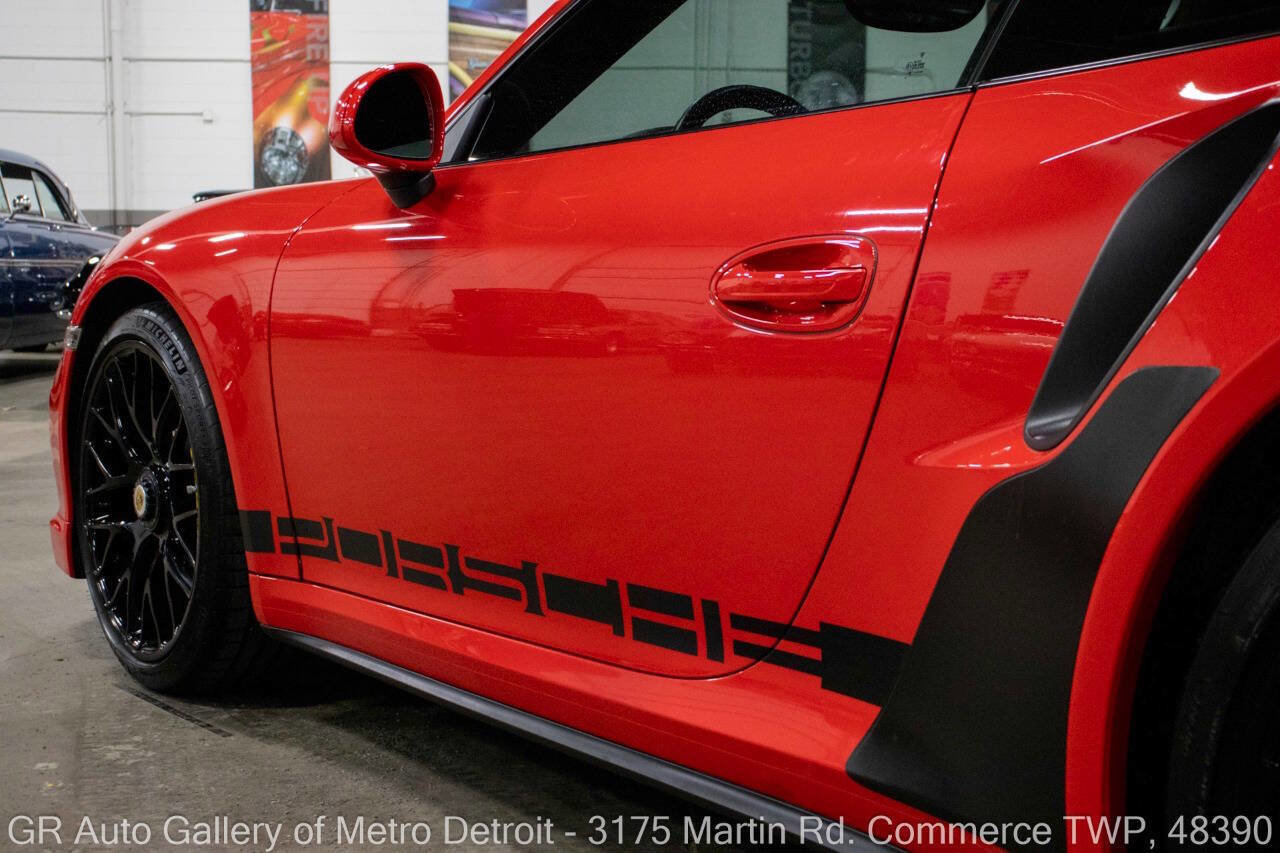 Used 2014 Porsche 911 Turbo S image 22