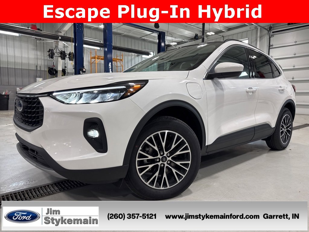 New 2025 Ford Escape SE w/ Class II Trailer Tow Package