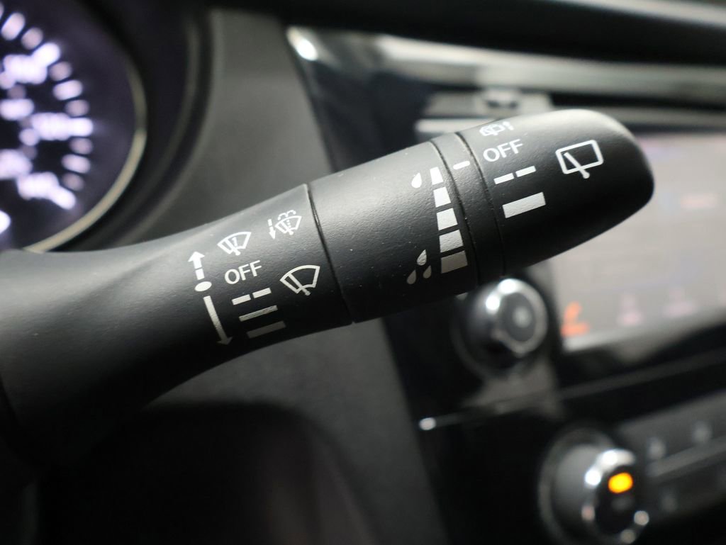 Used 2019 Nissan Rogue Sport S image 33