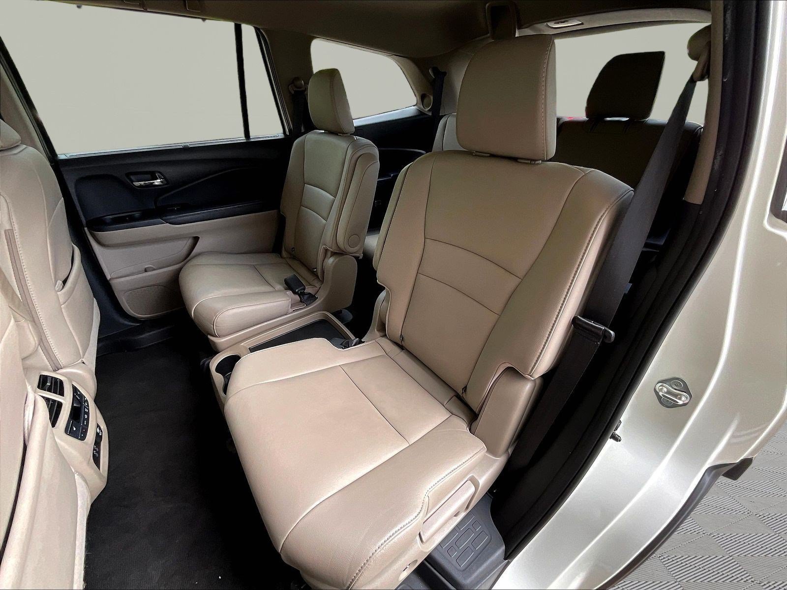 Used 2019 Honda Pilot Touring image 22