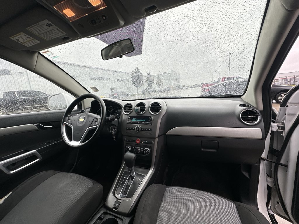 Used 2012 Chevrolet Captiva Sport LS FWD image 27
