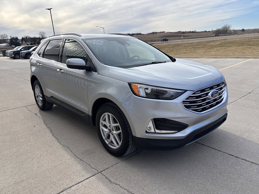 Used 2022 Ford Edge SEL w/ Convenience Package image 3
