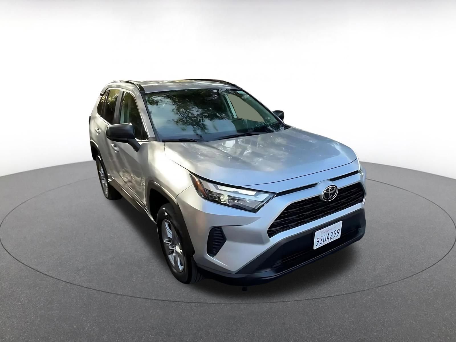 Used 2025 Toyota RAV4 LE image 3