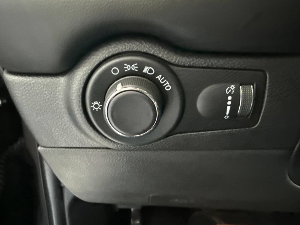 Used 2024 Dodge Durango GT AWD/4WD image 16