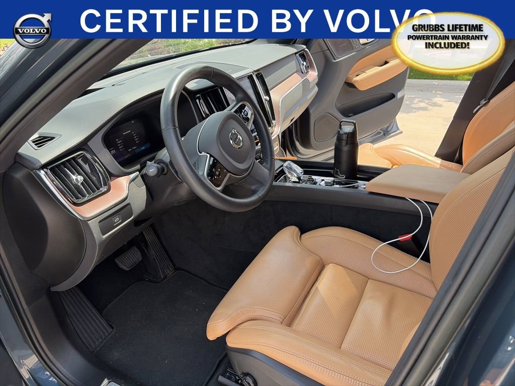 Used 2023 Volvo XC60 B5 Ultimate w/ Climate Package image 6