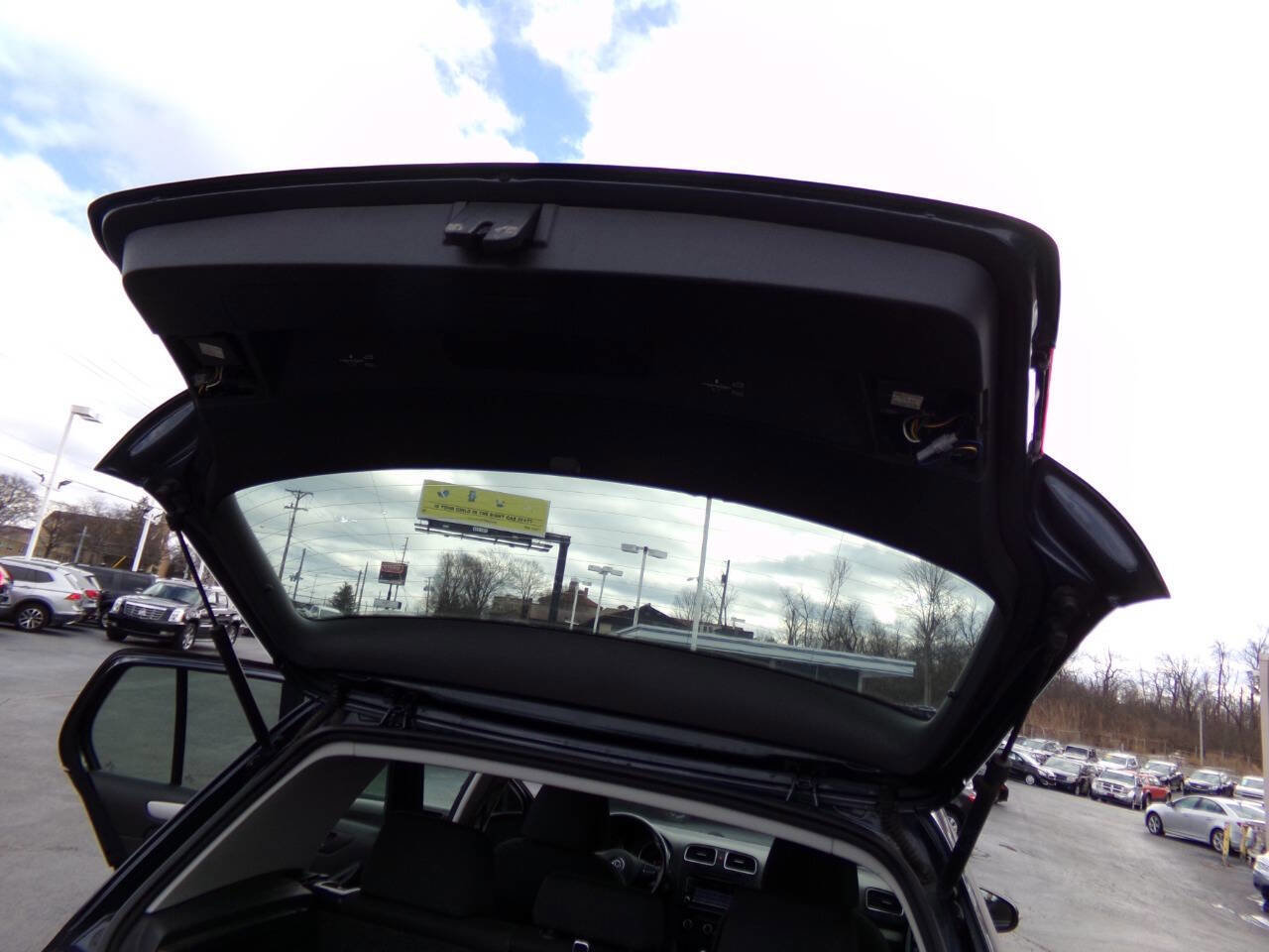 Used 2013 Volkswagen Golf TDI image 17