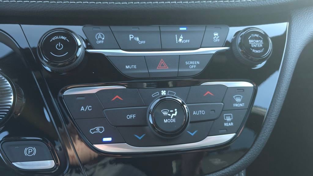 New 2026 Chrysler Pacifica Limited w/ S Appearance Package image 37