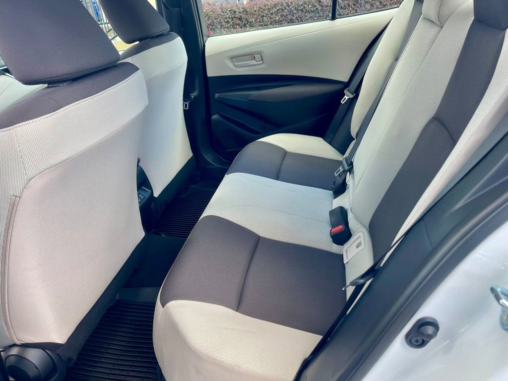 Used 2025 Toyota Corolla LE image 11