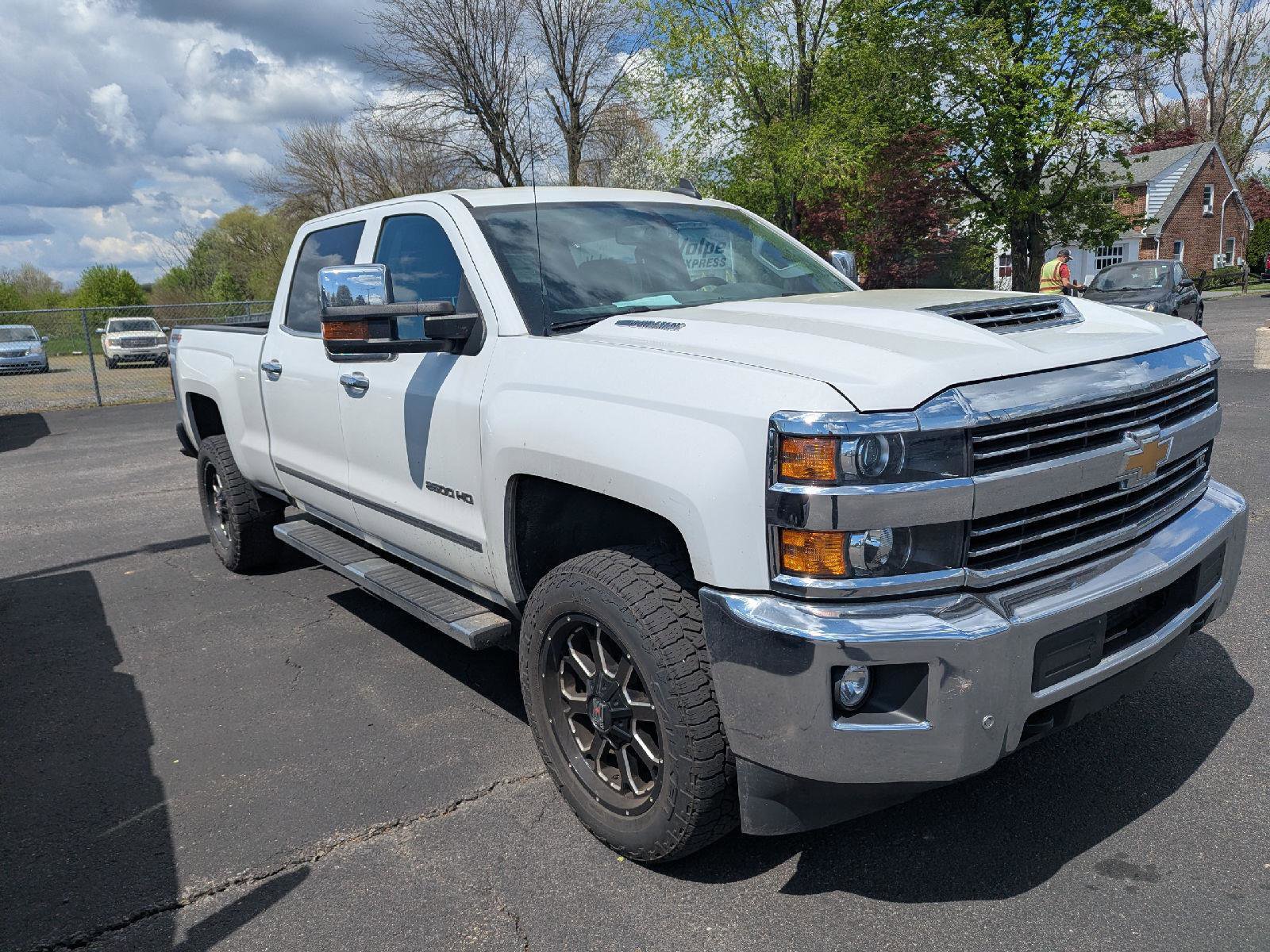 Used 2019 Chevrolet Silverado 2500 LTZ w/ Duramax Plus Package image 3
