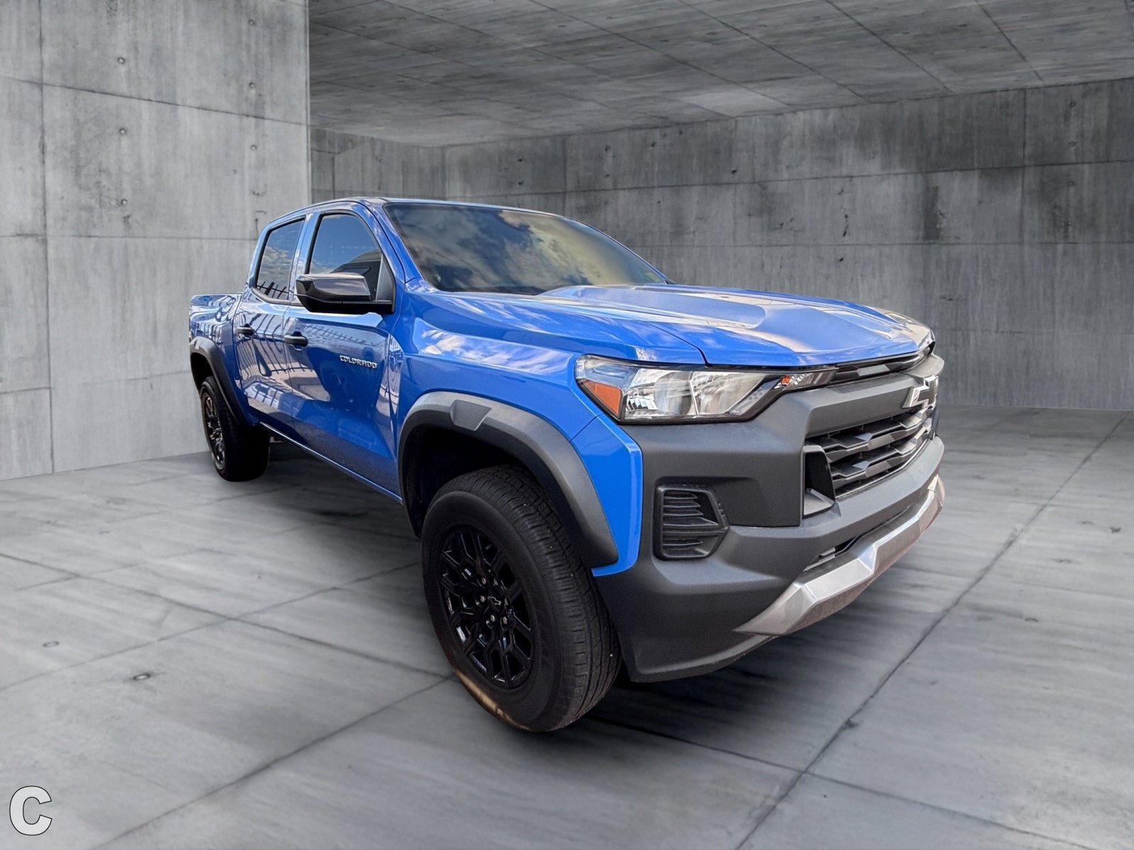 Certified 2025 Chevrolet Colorado Trail Boss AWD/4WD image 4