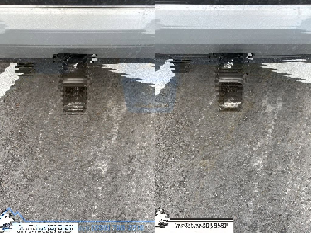 Used 2024 Ford Escape SE w/ PHEV Premium Package image 10