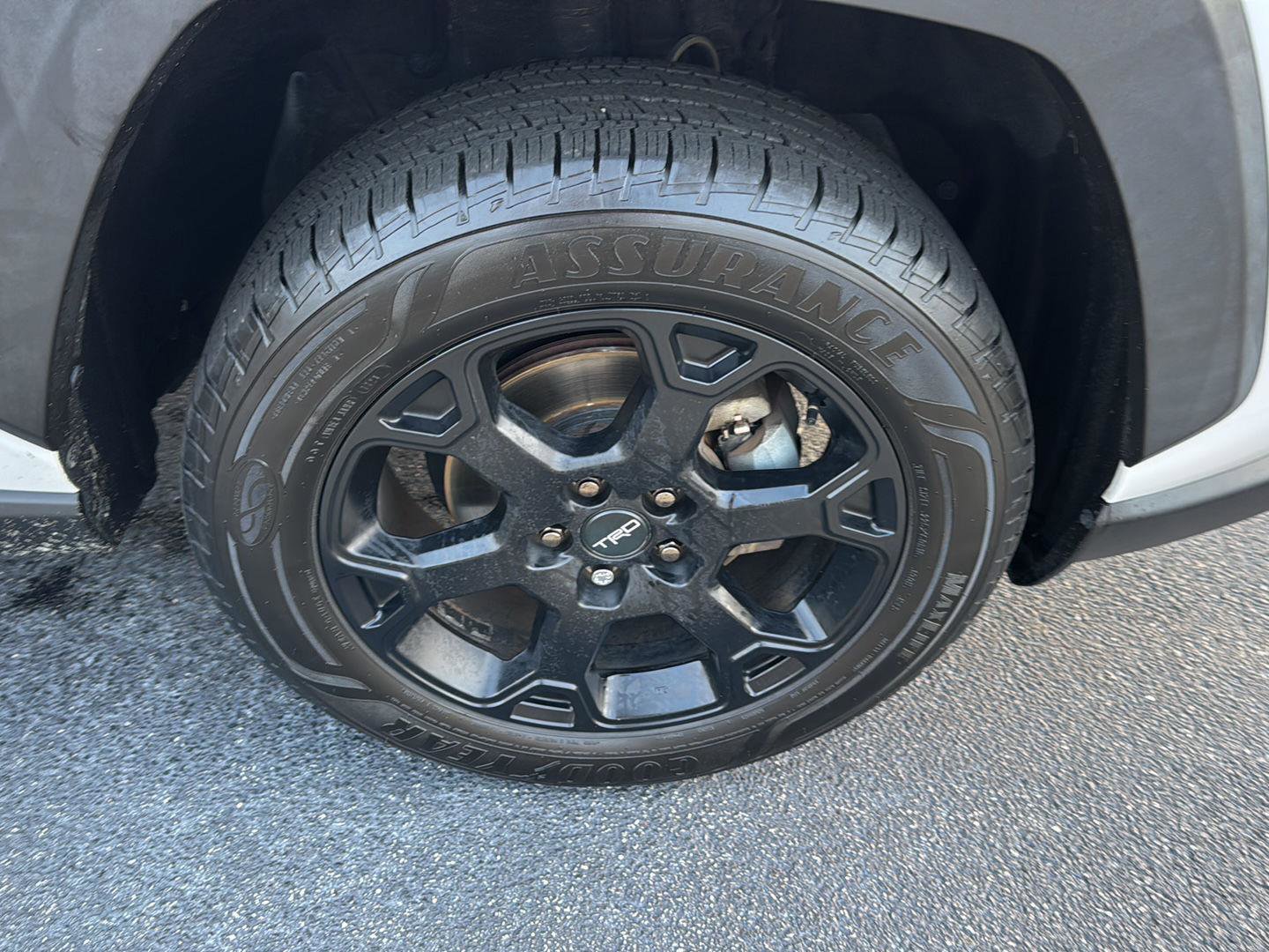 Certified 2020 Toyota RAV4 TRD Off-Road image 36