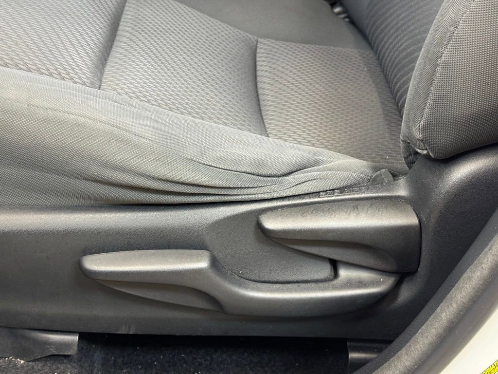 Used 2018 Toyota Highlander LE FWD image 10