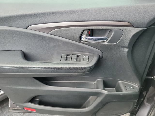 Used 2017 Honda Pilot EX-L image 17