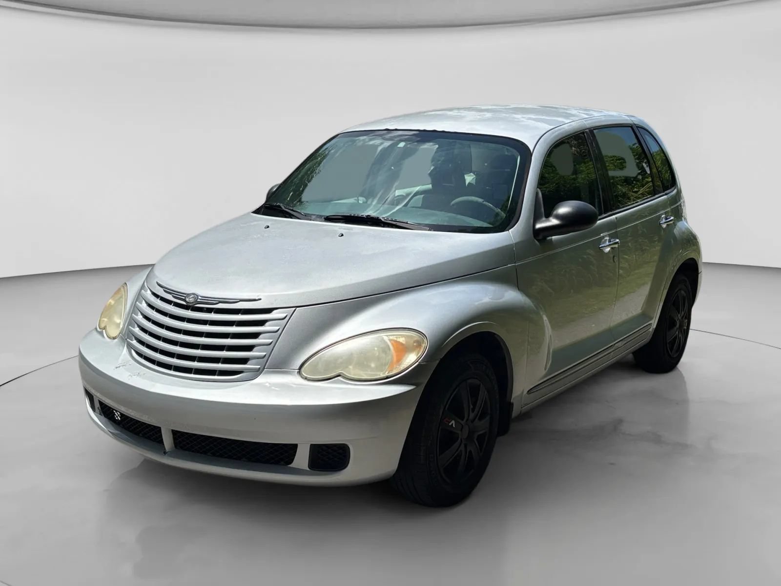 Used 2009 Chrysler PT Cruiser FWD image 1