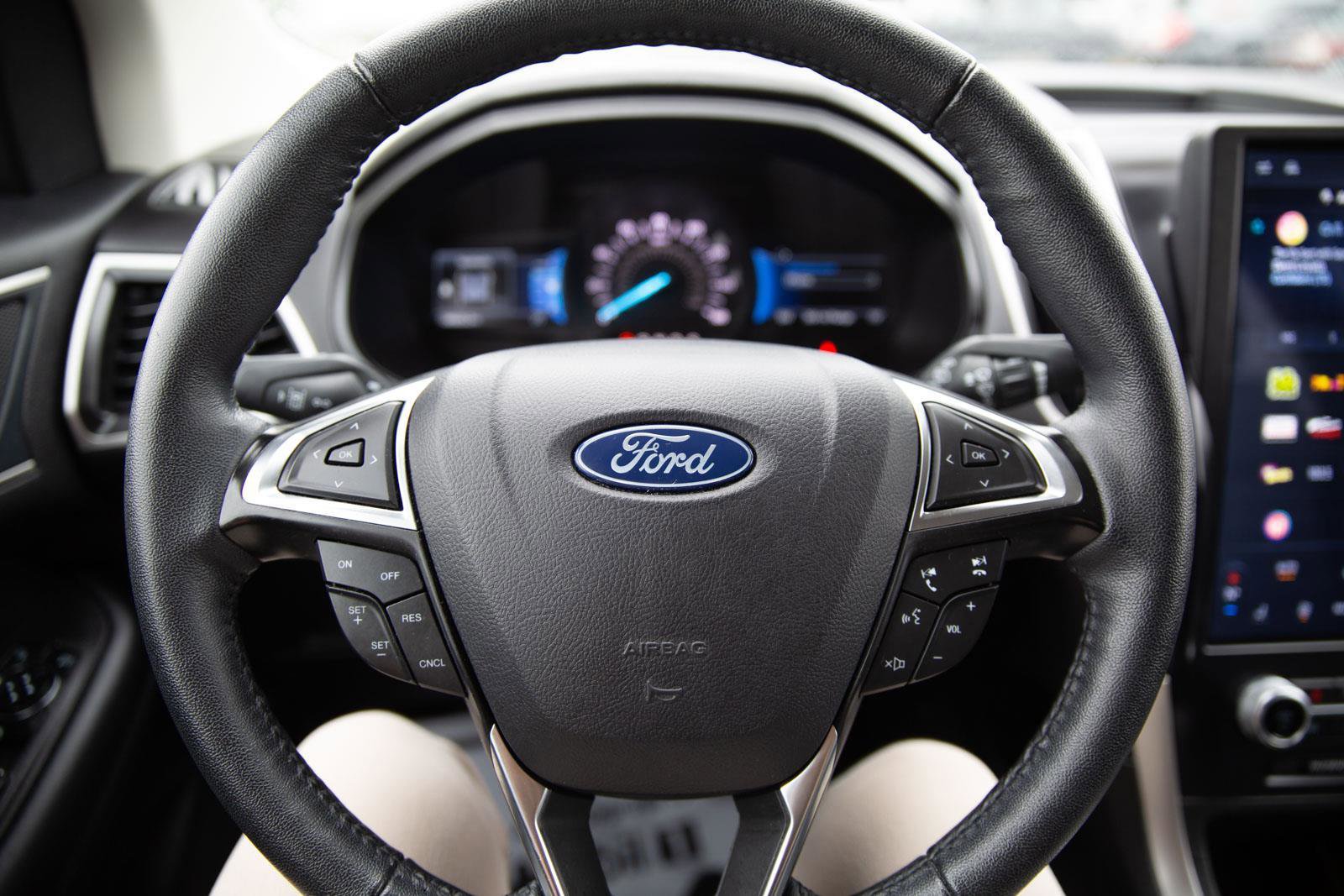 Used 2024 Ford Edge SEL image 12