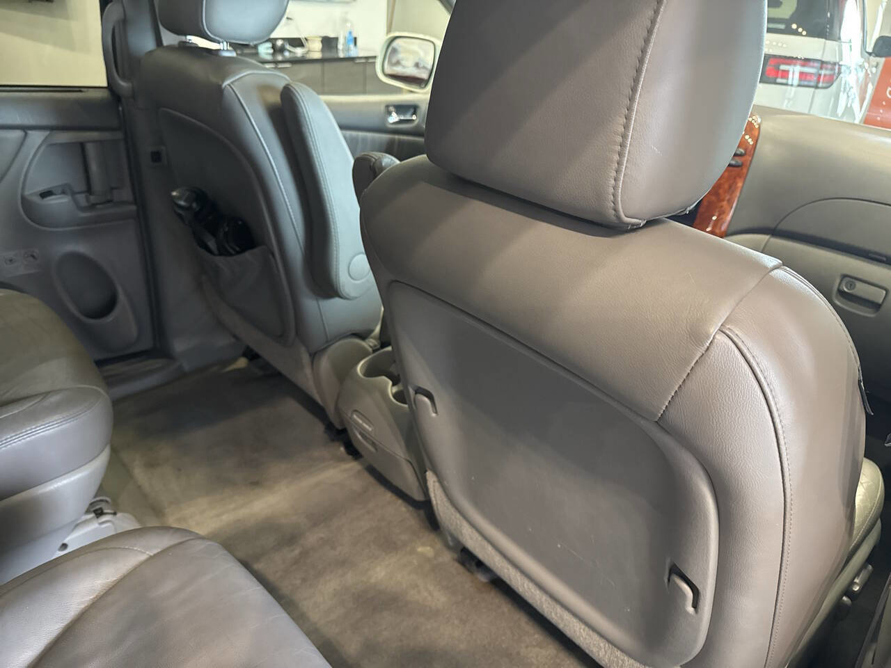 Used 2009 Toyota Sienna XLE Limited image 44