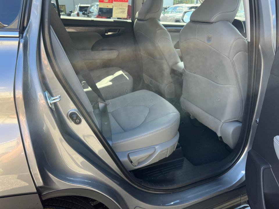 New 2026 Toyota Highlander Limited AWD/4WD image 31