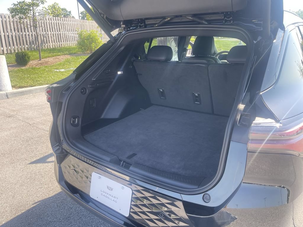 Used 2025 Chevrolet Equinox EV RS FWD image 14