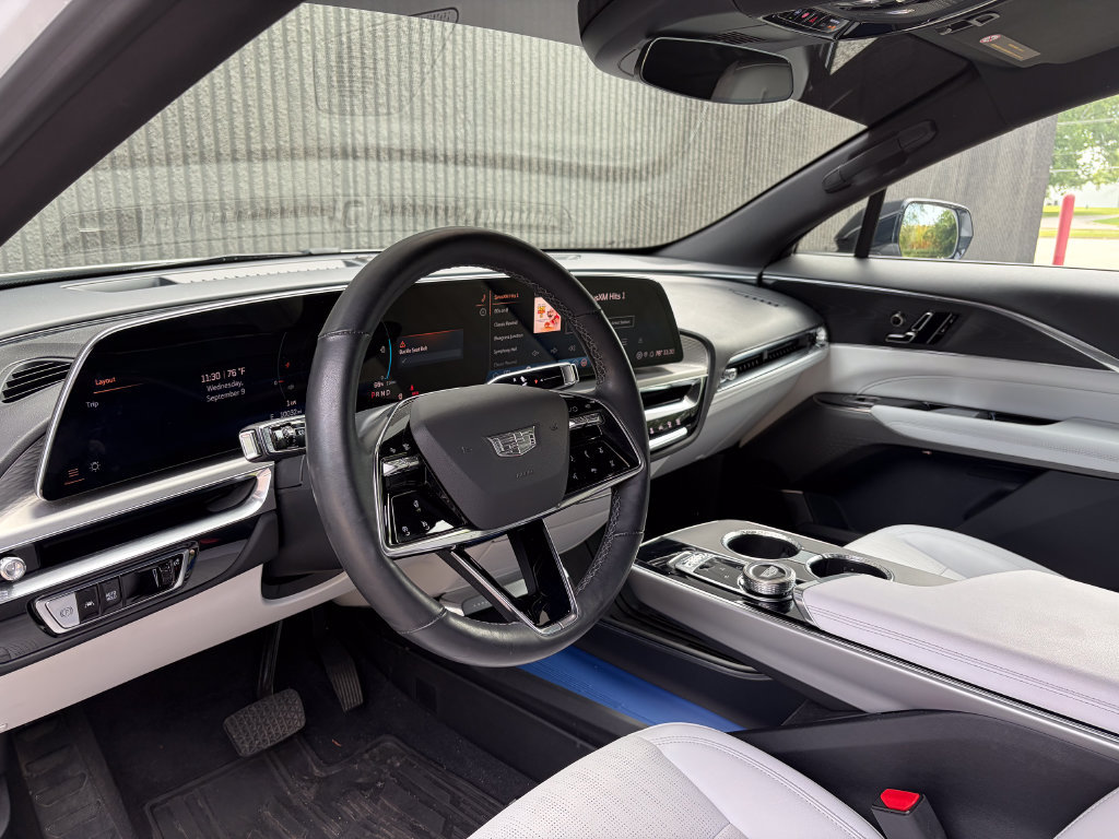Used 2024 Cadillac Lyriq Sport AWD/4WD image 11