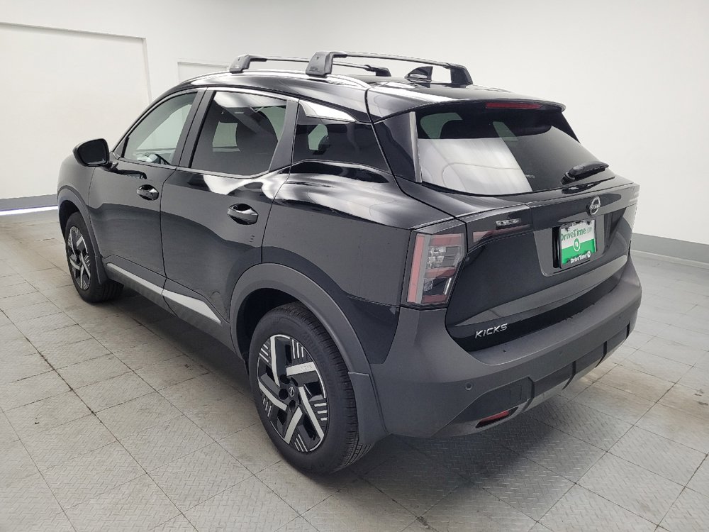 Used 2025 Nissan Kicks SV w/ SV Premium Package FWD image 5