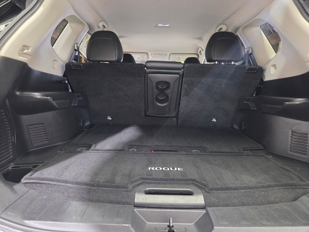 Used 2017 Nissan Rogue SL image 22