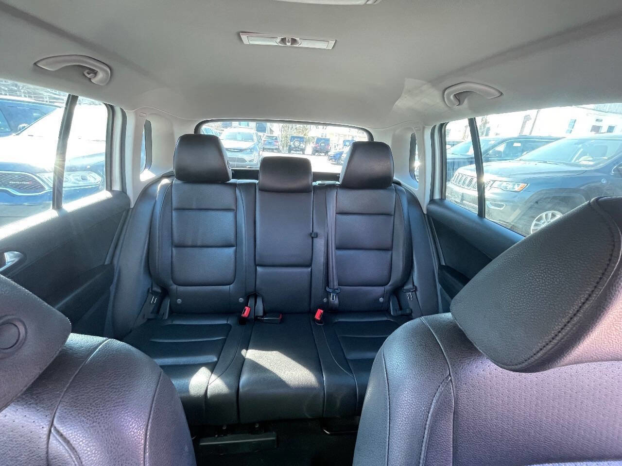 Used 2013 Volkswagen Tiguan SE image 20