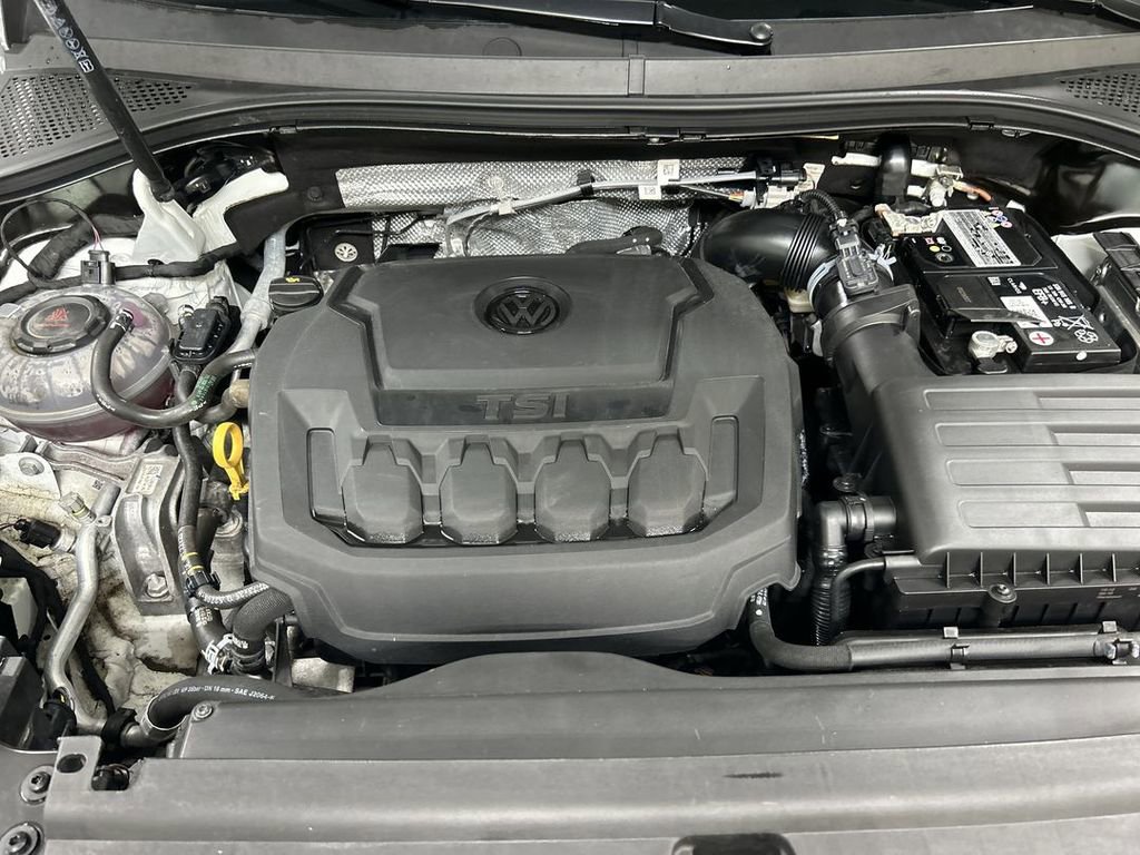 Used 2023 Volkswagen Tiguan SE R-Line FWD image 25