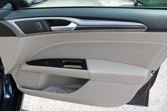 Used 2020 Ford Fusion SEL image 10