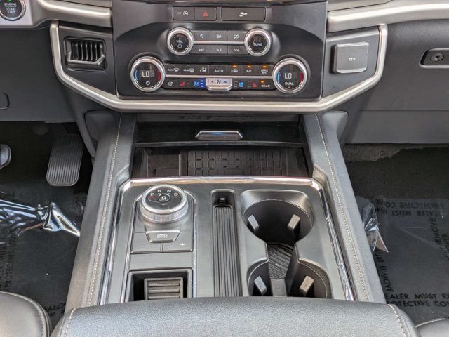 Used 2024 Ford Expedition XLT RWD image 19