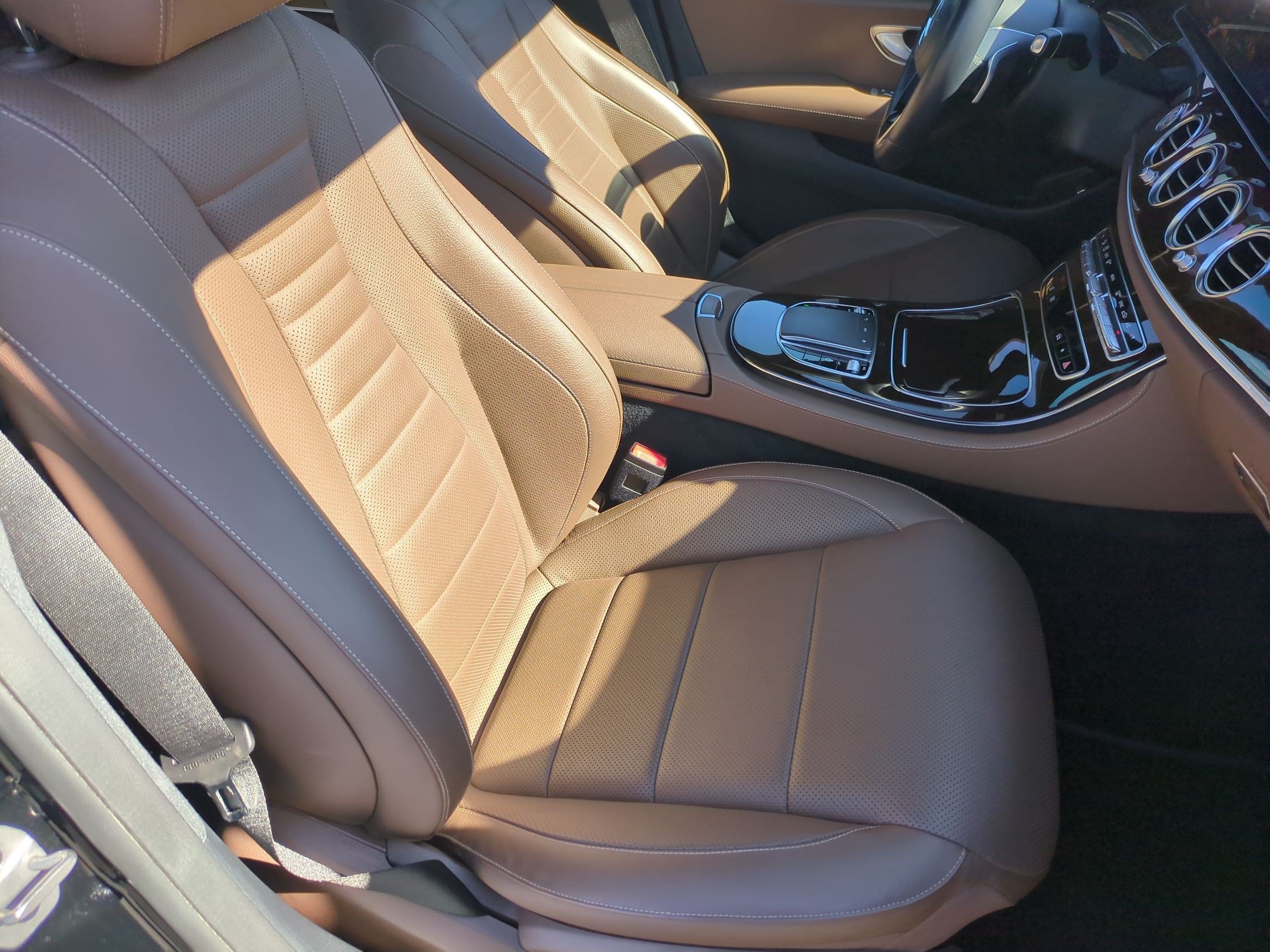 Certified 2021 Mercedes-Benz E 450 4MATIC Sedan image 36