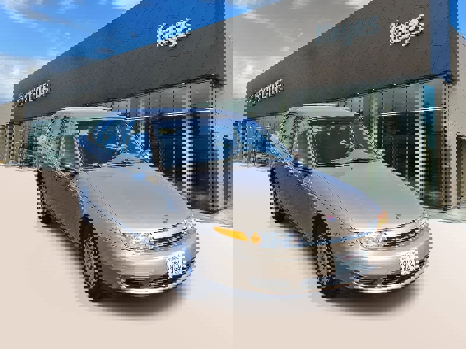 Used 2001 Saturn L-Series L200 image 3