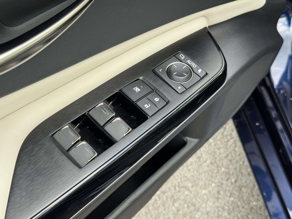 Used 2025 Lexus ES 350 w/ Premium Package FWD image 24