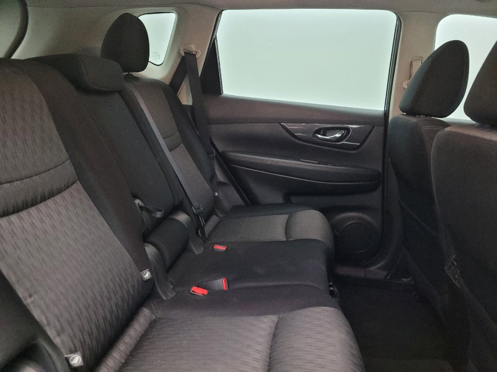 Used 2017 Nissan Rogue S FWD image 19