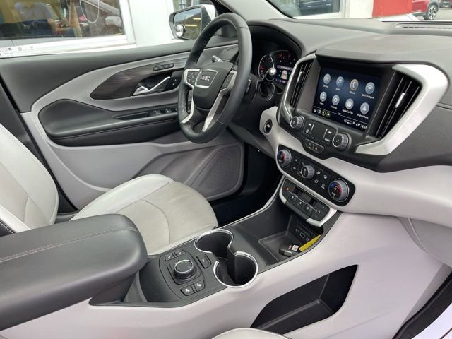 Used 2023 GMC Terrain SLT w/ Tech Package image 11