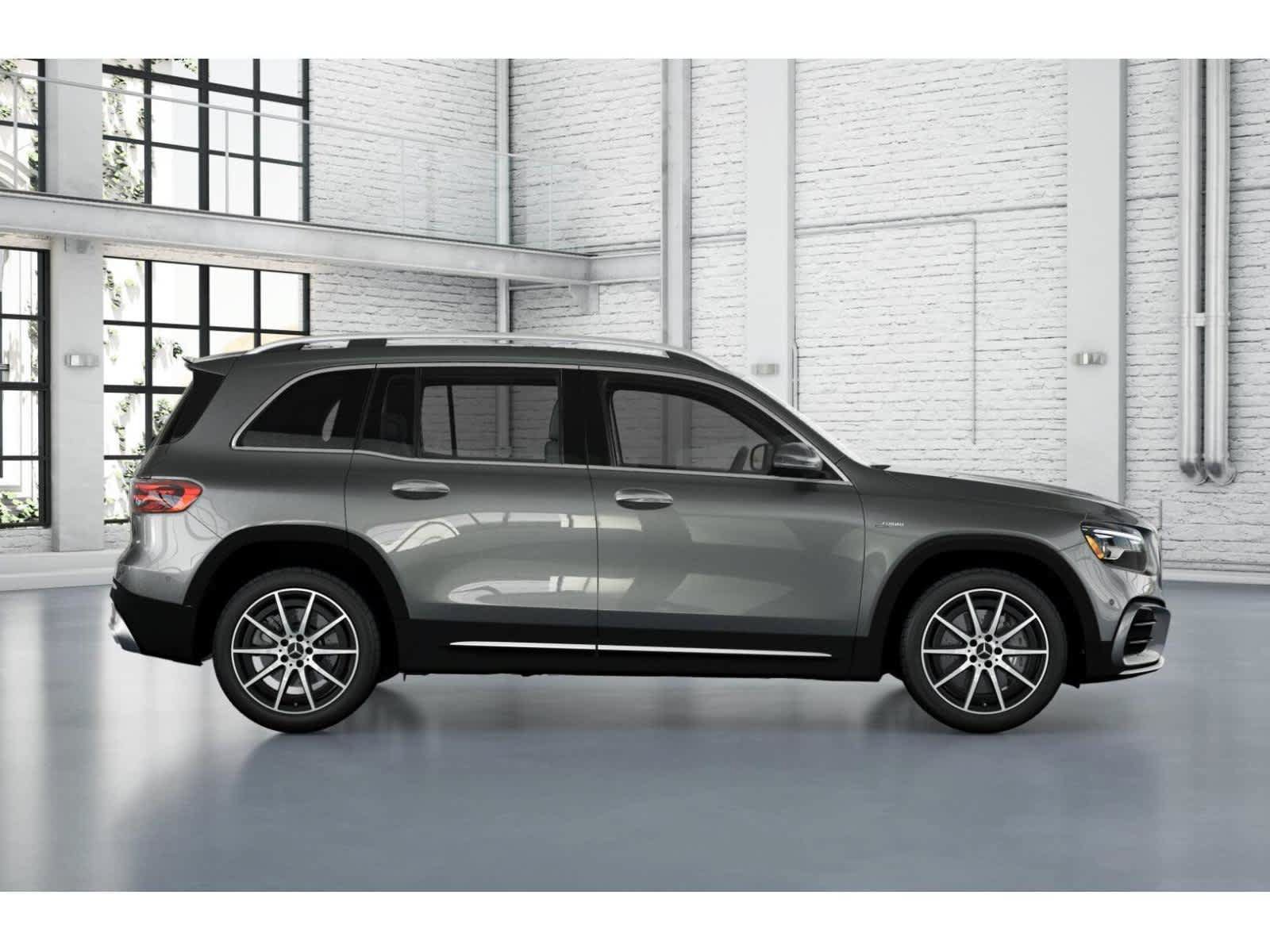 Used 2025 Mercedes-Benz GLB 35 AMG 4MATIC image 2